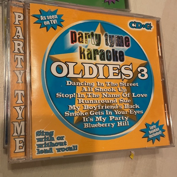 THE SINGING MACHINE Video Camera CD Karaoke TV with 10 CD's - Picture 11 of 16